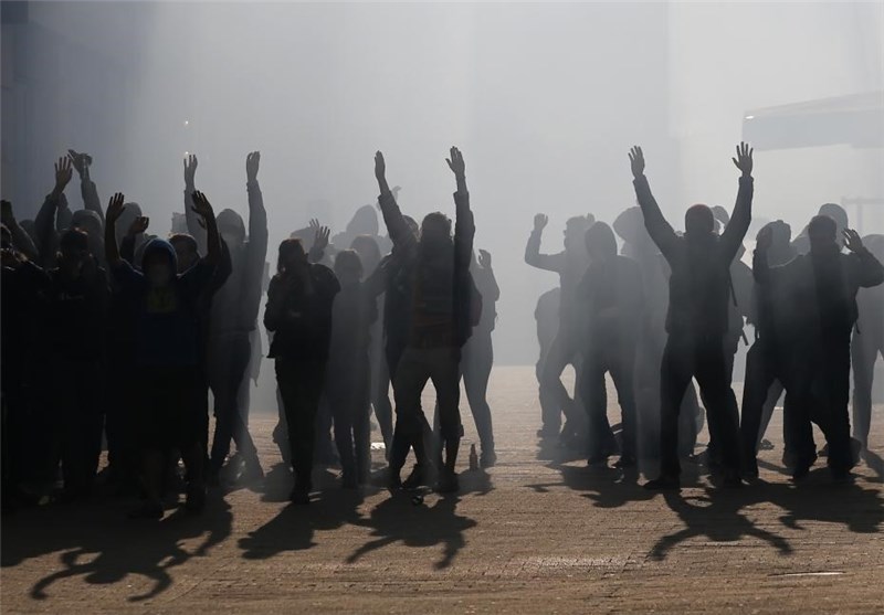 پاریس در آتش و دود؛ تظاهرات علیه سیاست‌های دولت فرانسه + تصاویر