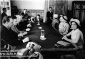 اشرف در بازدید از شوروی و ملاقات با صدر هیئت رئیسه برژنف