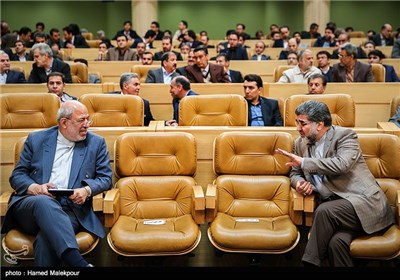 سیدحسین هاشمی استاندار تهران و حمید چیت‌چیان وزیر نیرو در دهمین سالگرد روز ملی فناوری هسته‌ای