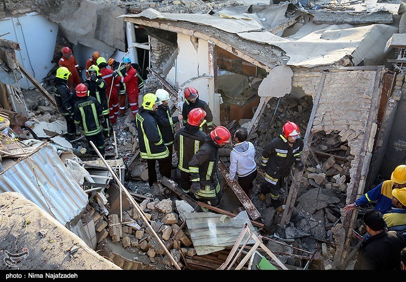 3 کشته و 11 مصدوم در انفجار منزل مسکونی در مشهد/ تخریب 4 منزل/&quot;نشت گاز&quot; عامل احتمالی حادثه