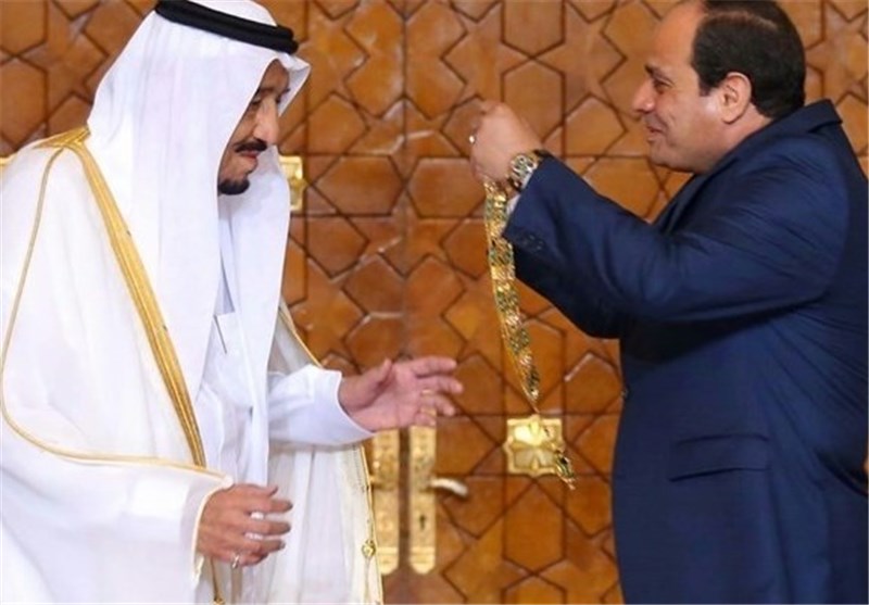 Saudi King Announces Bridge over Red Sea in Rare Cairo Visit