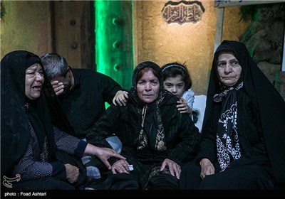 Iranian People Bid Farewell to Army Commandos Martyred in Syria