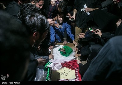 Iranian People Bid Farewell to Army Commandos Martyred in Syria