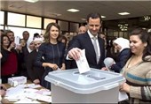 بشار اسد و همسرش آرای خود را به صندوق انداختند