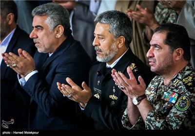 امیر حبیب‌الله سیاری فرمانده نیروی دریایی ارتش در نماز جمعه تهران