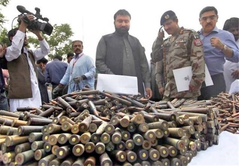 سازمان‌های اطلاعاتی هند و افغانستان به تروریست‌ها در پاکستان سلاح می‌دهند