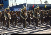 Military Parades Held in Iran on National Army Day