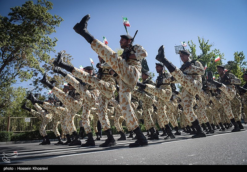 رژه نیروهای مسلح در خراسان شمالی برگزار شد