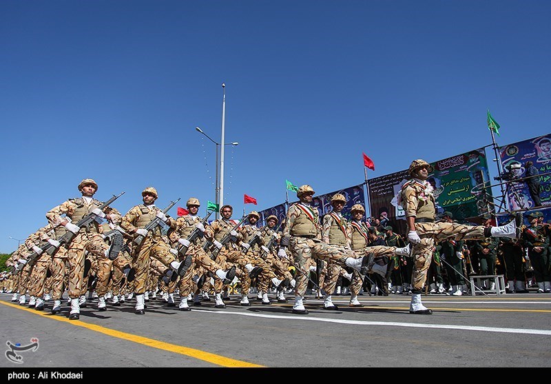 Military Parade Held in Tehran to Celebrate Army Day