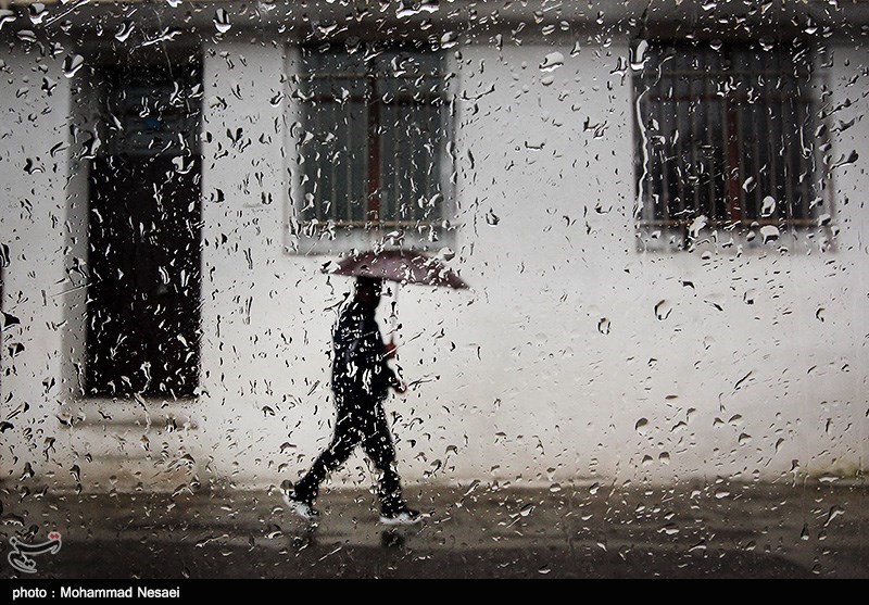 کاهش نسبی دما و تشدید بارشها در روزهای سه‌شنبه و چهارشنبه/ هوای تهران خنک‌ترمی‌شود