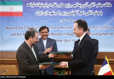 امضای سند همکاری بین شرکت راه آهن جمهوری اسلامی ایران و شرکت راه آهن فرانسه