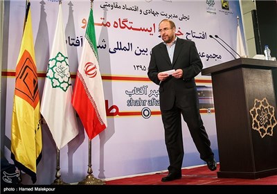 محمدباقر قالیباف شهردار تهران در مراسم افتتاح ایستگاه مترو شهر آفتاب