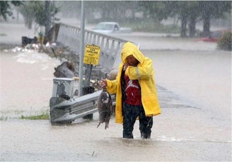 Homes Damaged, At Least 5 Dead in Massive Houston Flooding