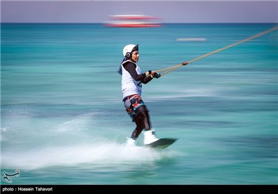 ایرانی جزیرہ کیش میں اسکئنگ مقابلے