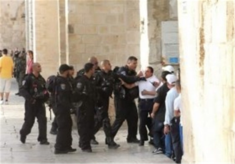 Israeli Forces Storm Aqsa Mosque for Third Day in Row