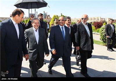 South Africa’s Zuma Visits Iran’s Isfahan