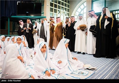 مراسم جشن تکلیف دختران دانش آموز در حسینیه جماران