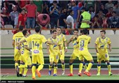 بازیکنان نفت با قنبرزاده و شاه‌کرمی به فدراسیون فوتبال رفتند