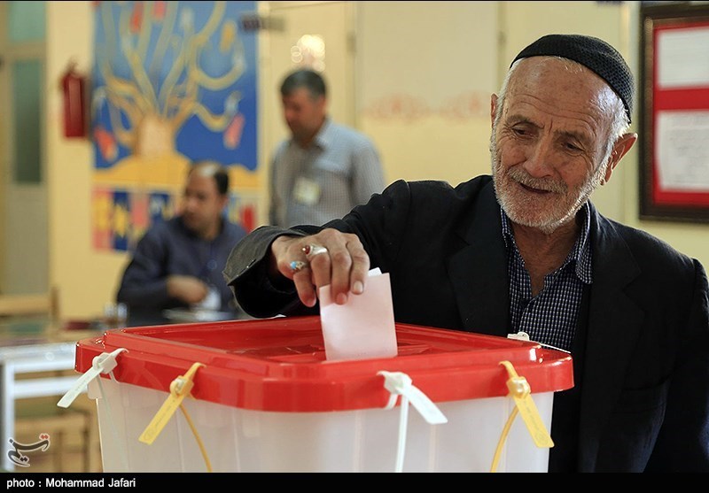 رئیس ستاد انتخابات یزد: فعالیت تمام شعب اخذ رای شهرستان مهریز آنلاین است