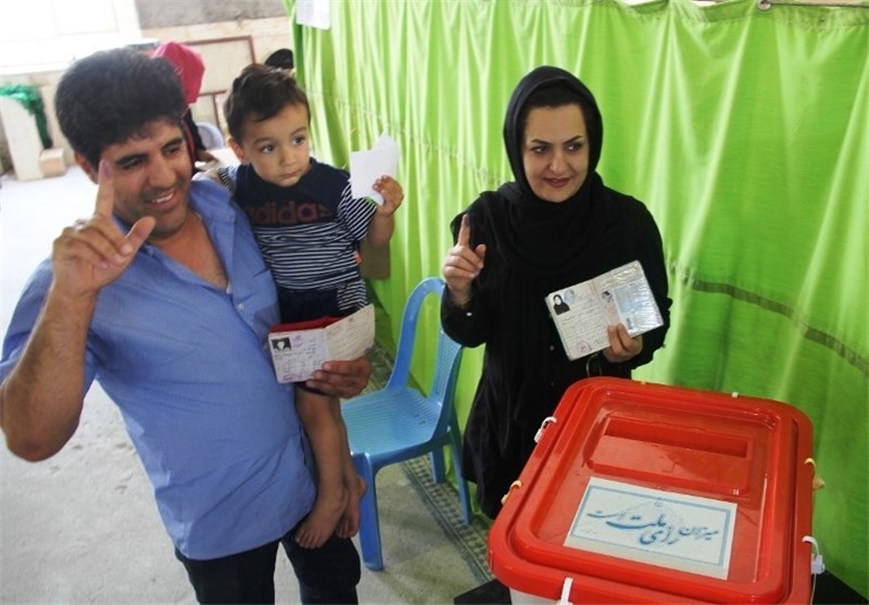 مرحله دوم انتخابات دهمین دوره مجلس در مهریز به روایت تصویر