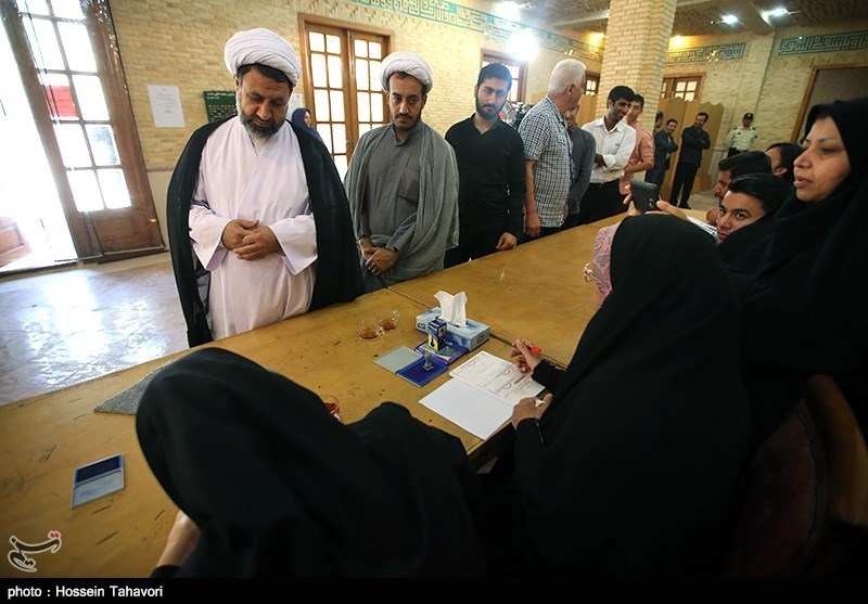 رای‌گیری در تبریز تا ساعت 22 ادامه دارد/اعلام پایان رای‌گیری در 2 حوزه انتخابیه آذربایجان‌شرقی
