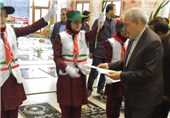 وزیر آموزش پرورش به زیارت گلزار شهدای رشت رفت