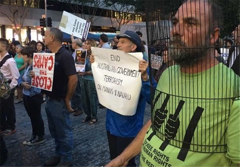 Hundreds Protest in Melbourne against Offshore Detention of Asylum Seekers