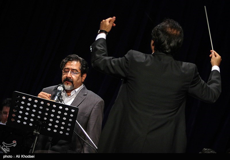 حسام‌الدین سراج با ارکستر سمفونیک نقش جهان خواند