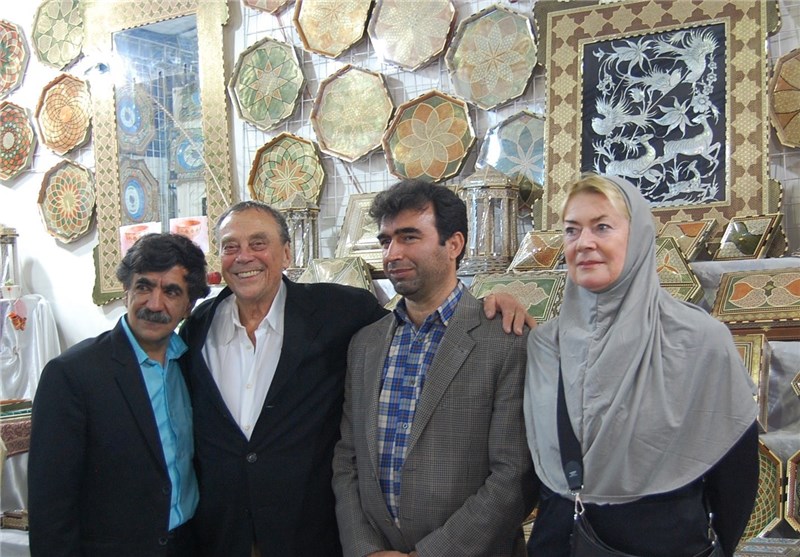 «کُرنش به حافظ» به موزه هنرهای معاصر تهران اهدا می‌شود