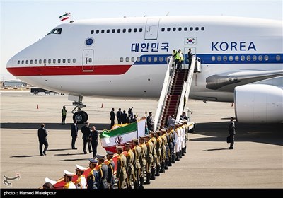 ورود هواپیمای حامل رئیس جمهور کره جنوبی به تهران