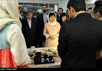 Tehran Hosts Iran-Korea One Heart Festival