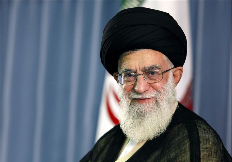 جمعی از مسئولان نظام و سفرای کشورهای اسلامی با امام خامنه‌ای دیدار می‌کنند