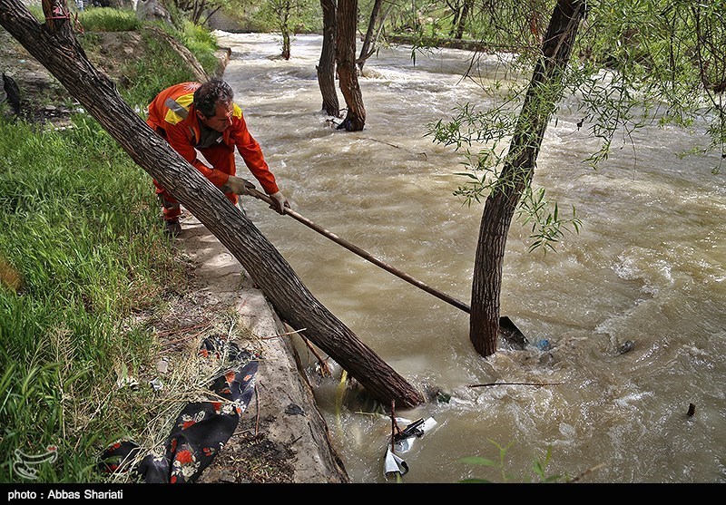 تهران| احتمال ریزش دیواره‌های رودخانه کن و کرج؛ شهروندان از نزدیک شدن به رودخانه‌ها اجتناب کنند