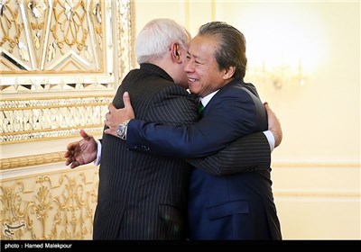 Iran’s Foreign Minister Zarif Meets Malaysian Counterpart