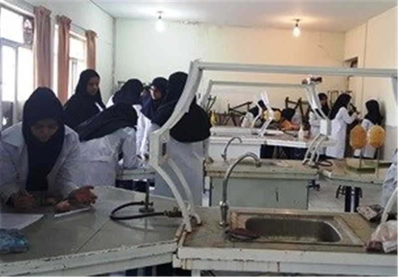 نخستین آزمایشگاه سیار در مدارس شهرستان گرگان راه‎اندازی شد