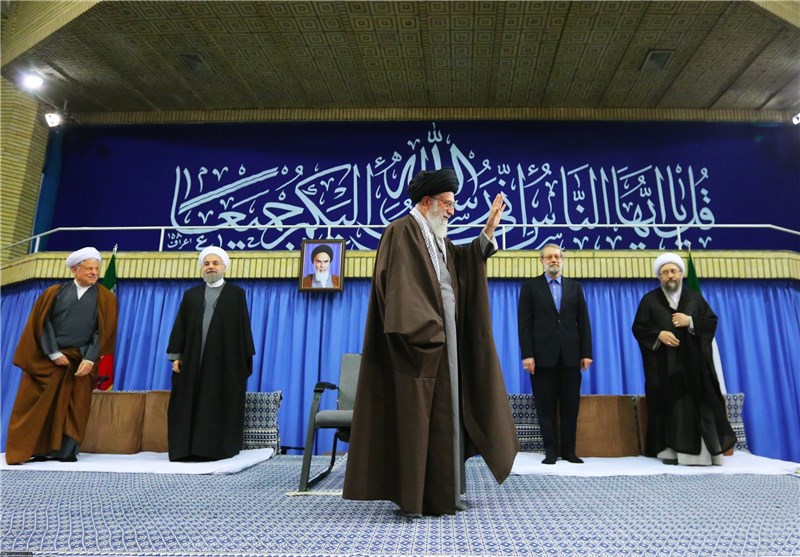 مسئولان نظام و اقشار مختلف مردم با امام خامنه‌ای دیدار کردند