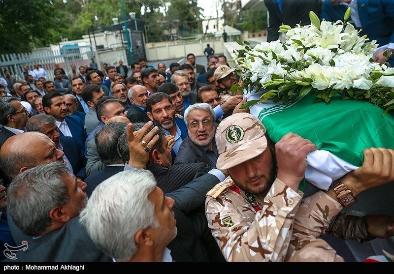 تشییع باشکوه پیکر محمدعلی حسین زاده، منتخب مجلس دهم در مراغه/اعلان یک روز عزای عمومی در مراغه