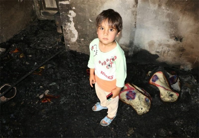 بازیگوشی کودک مشهدی منزل مسکونی را به آتش کشید/ تخمین خسارت گسترده مالی