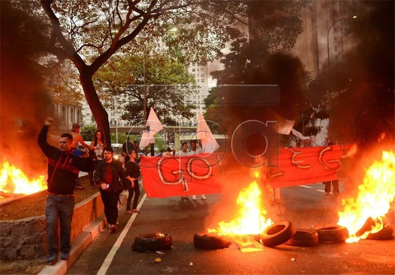 حامیان روسف جاده‌های برزیل را به آتش کشیدند