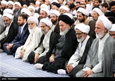 الامام الخامنئی یستقبل مدرسی وطلبة الحوزات العلمیة فی طهران