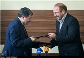 تبادل تفاهم‌نامه بین محمدباقر قالیباف شهردار تهران و علی جنتی وزیر فرهنگ و ارشاد اسلامی