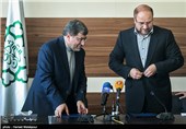تبادل تفاهم‌نامه بین محمدباقر قالیباف شهردار تهران و علی جنتی وزیر فرهنگ و ارشاد اسلامی
