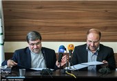 امضای تفاهم‌نامه بین محمدباقر قالیباف شهردار تهران و علی جنتی وزیر فرهنگ و ارشاد اسلامی