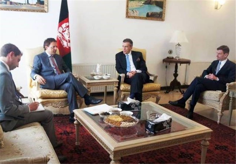 مذاکرات 4 جانبه محور مذاکرات سفیر افغانستان با نماینده ویژه آمریکا در اسلام‌آباد
