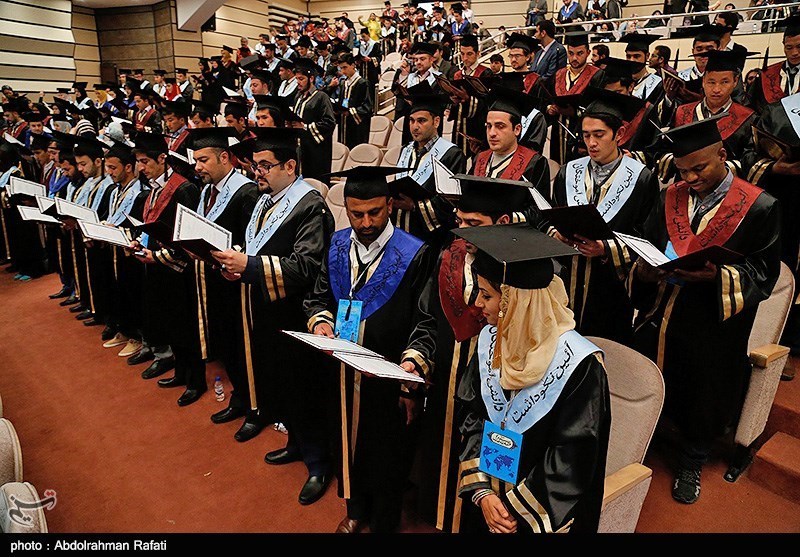 مدیرکل امور دانشجویان غیر ایرانی: آیین نامه اجرایی قانون تردد دانشجویان خارجی اصلاح شد