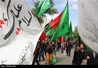 تشییع شهدای مدافع حرم در اردبیل