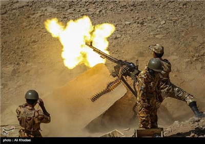 Iran’s Army Ground Force Holds Military Drill in Desert Areas