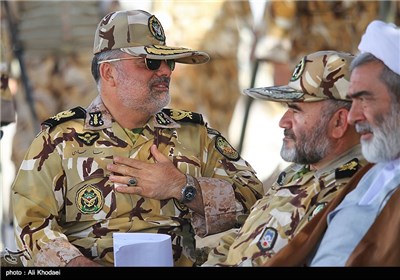 Iran’s Army Ground Force Holds Military Drill in Desert Areas