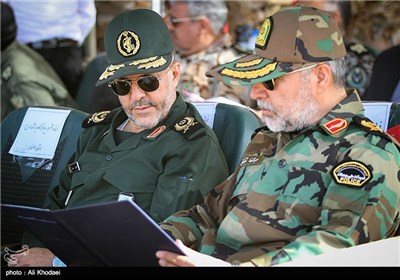 Iran’s Army Ground Force Holds Military Drill in Desert Areas