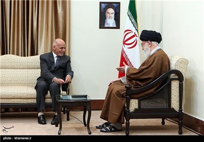 Leader Meets Afghan President in Tehran
